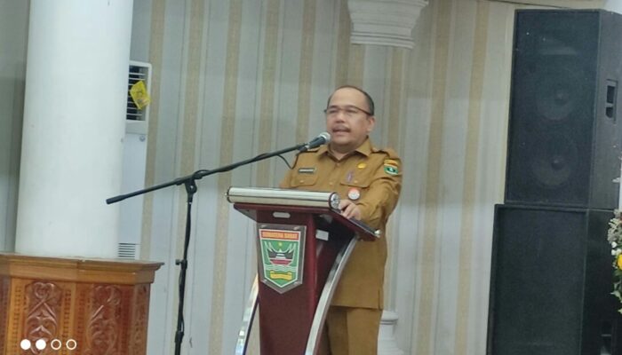 Sekda Sumbar Buka Monev Komisi Informasi 2023