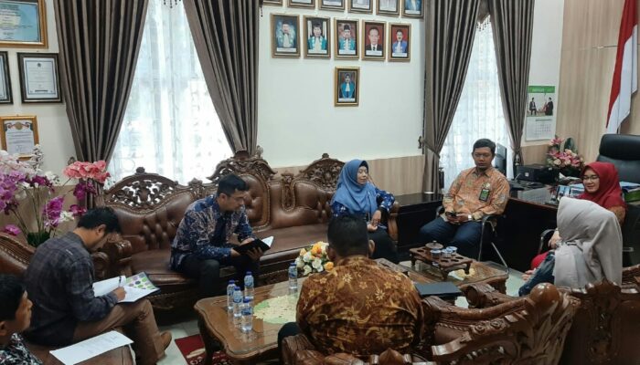 Hari Pertama Verfak, KI Sambangi 10 Badan Publik