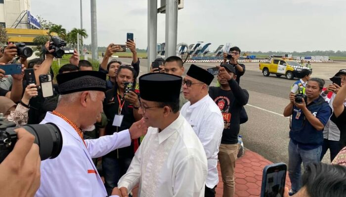 Capres Perubahan Anies Kunjungi Makam Syeh Burhanudin