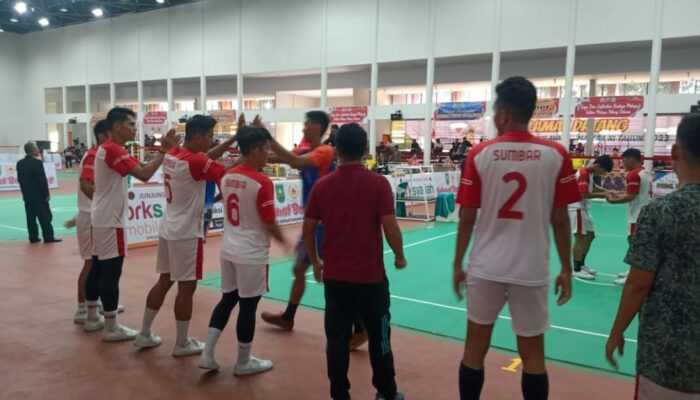 Sepak Takraw Putra Sumbar Double Tim Melaju ke Final