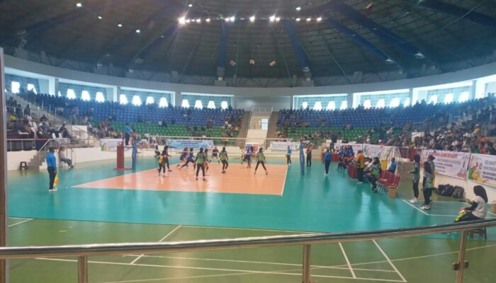 Hasil Berbeda Dibukukan Tim Voli Indoor Sumbar di Pertandingan Kedua