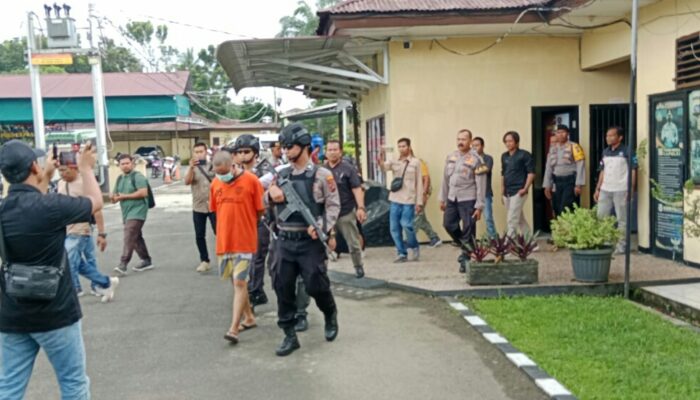 Polisi dan Petugas Kargo Gagalkan Pengiriman Ganja 12 Kg di BIM