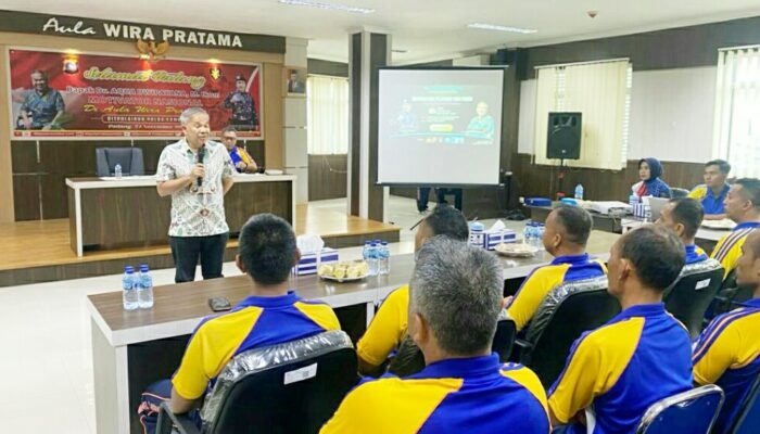 Aqua Dwipayana Motivasi Personel Ditpolarud Polda Sumbar