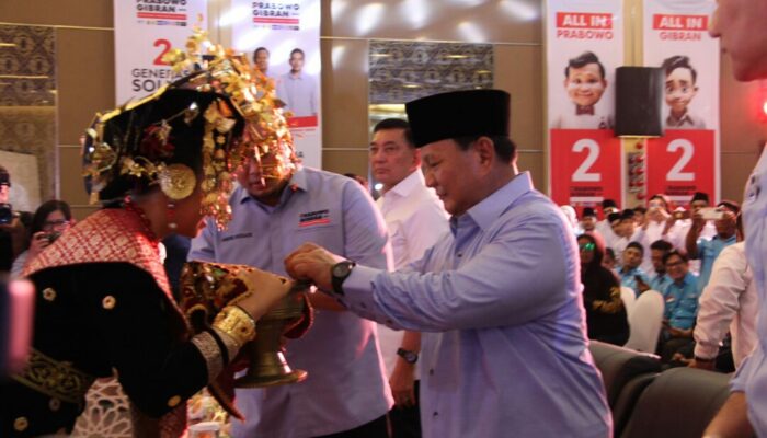Didepan Pendukung Prabowo Ajak Pemimpin Turun ke Rakyat