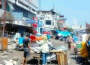 PKL Pasar Raya Padang Masih Bandel, Ditertibkan Satpol-PP