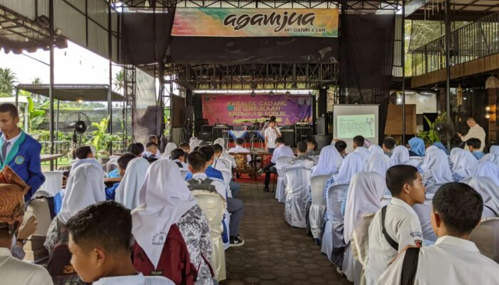 Siswa SMA, SMK se- Payakumbuh Dilatih Tidak Terjebak Hoaks