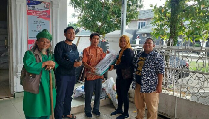 Aliansi Masyarakat Selamatkan Pohon dari Poster Caleg