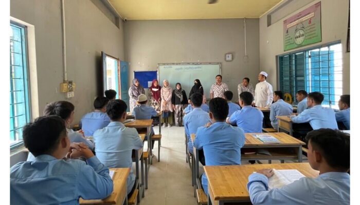 Dosen FBS UNP Lakukan Kegiatan Pengabdian Masyarakat Internasional