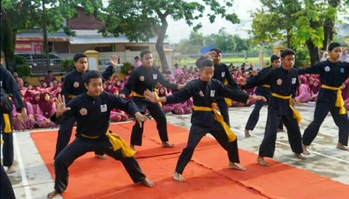 SMP N 8 Padang Pukau Penonton Dalam Kesenian Budaya