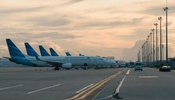 Sebaran Abu Vulkanik Marapi Hentikan Operasional BIM