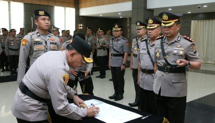 Kapolda Suharyono Sertijab PJU dan Tiga Kapolres