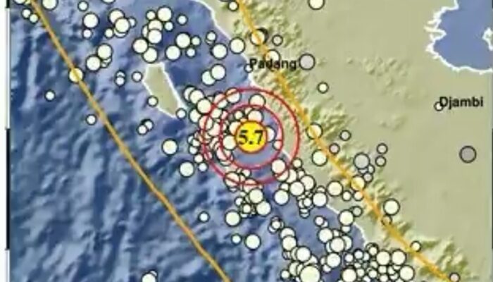 Gempa 5.7 SR Pesisir Selatan Sontak Buat Warga Panik