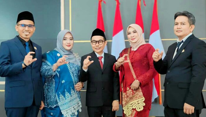 Meski Tertunda, 5 Komisioner KI Sumbar Akhirnya Dilantik