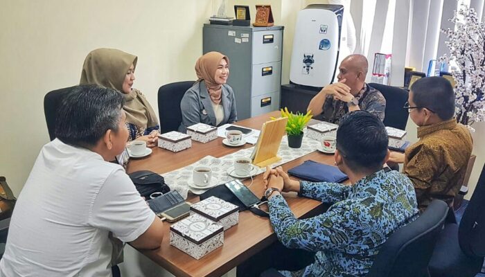 KI Pusat Dorong KI Sumbar Bentuk KI Kabupaten Kota