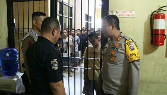 Kapolres Pasbar Cek Rutan Polres, dan Kesiapan Personel