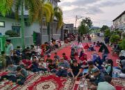 Pererat Silaturahmi, Warga PBSM Gelar Bukber di Perempatan Pos Ronda