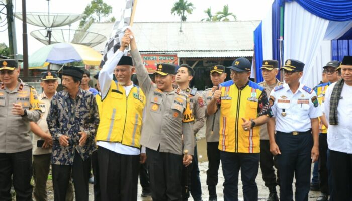 Kapolda dan Gubernur Sumbar Uji Coba Jalur One Way System