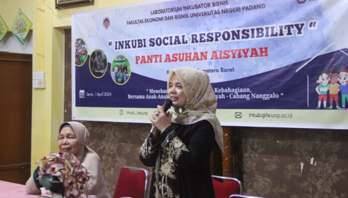 FEB UNP Berbagi ke Panti Asuhan Aisyiyah Padang