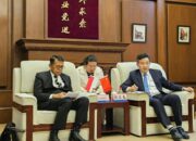 Rektor UNP Tandatangani MoA dengan Rektor TFSU Cina
