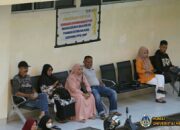 Pengorbanan Orang Tua Dampingi Anak Ikut UTBK di UNP