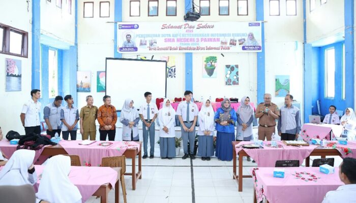 Sekwan DPRD Sumbar Puji SMA N 3 Painan Sekolah Yang Kreatif