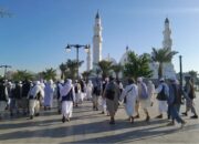 Cuaca Panas Jemaah Haji Diingatkan Jangan Berjalan Tanpa Sandal
