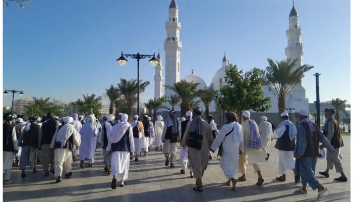 Cuaca Panas Jemaah Haji Diingatkan Jangan Berjalan Tanpa Sandal