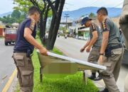 Satpol-PP Padang Turunkan Baliho, Poster Tak Berizin