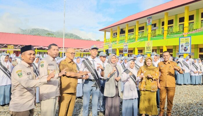 Ki Sumbar Kukuhkan 150 Duta KIP di SMKN 1 Lubuk Sikaping