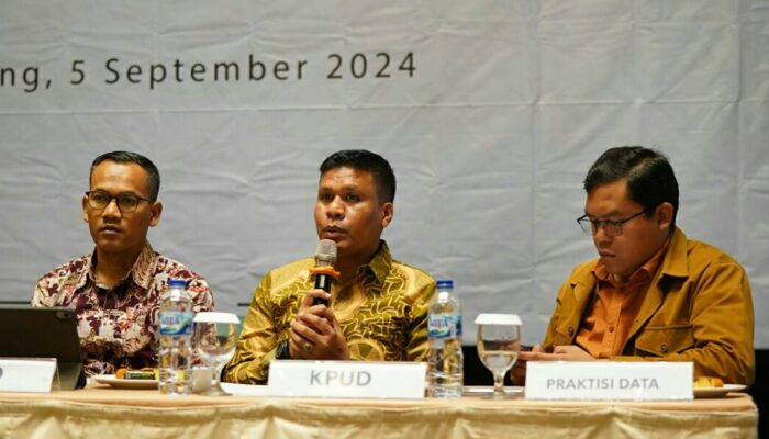 Jons Manedi: Pentingnya Peran Media dalam Peliputan Pilkada