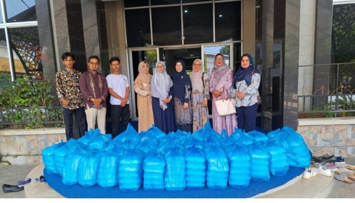Pengurus Darmawanita UNP Gelar Jumat Berkah