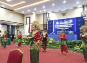 Wakil Rektor III Buka Konferensi Internasional ICTILA FBS UNP