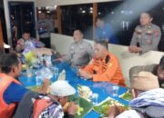 Ditpolairud Polda Sumbar Selamatkan 7 Pemancing Di Laut
