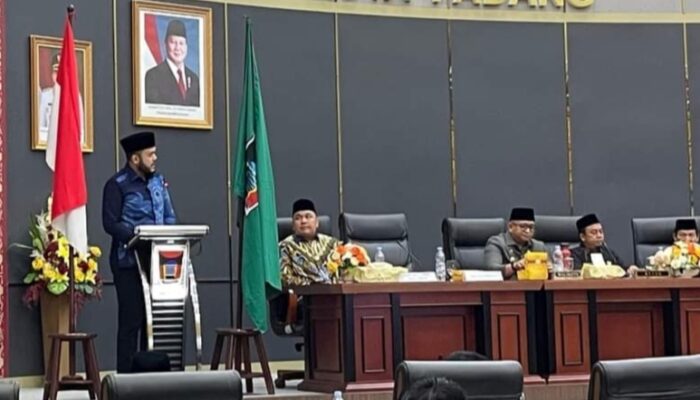 DPRD Padang Tetapkan Fadly dan Maigus sebagai Wali Kota dan Wakil