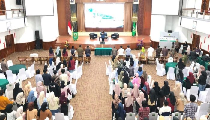 Mengenang Wartawan dan Sastrawan Abrar Yusra, Unand Berpuisi