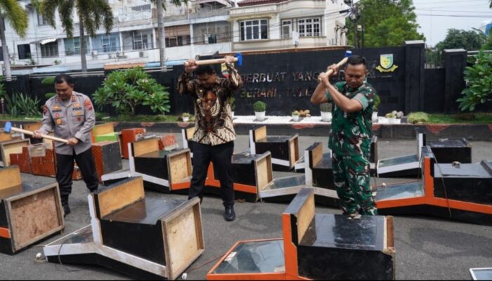 Kodam I/BB, Poldasu dan Pemprovsu Musnahkan Alat Mesin Perjudian