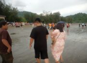 Pantai Air Manis Padang Jadi Favorit Destinasi Lebaran