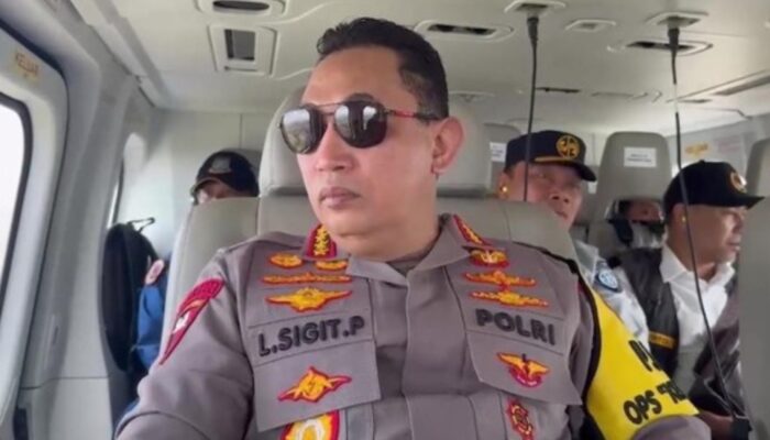 Pastikan Lancar Kapolri Pantau Arus Balik Lebaran via Udara