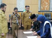 Walikota Lantik 22 Kepsek SD, SMP se-Kota Padang