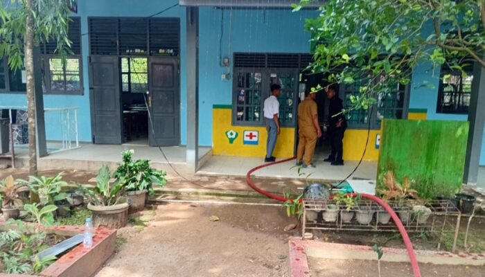 Kebakaran Hanguskan Ruang Guru di SMA Negeri 11 Padang