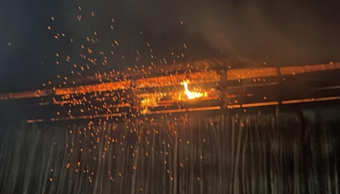 Gudang Manau di Bandar Buat Terbakar Damkar Cegah Kebakaran Meluas