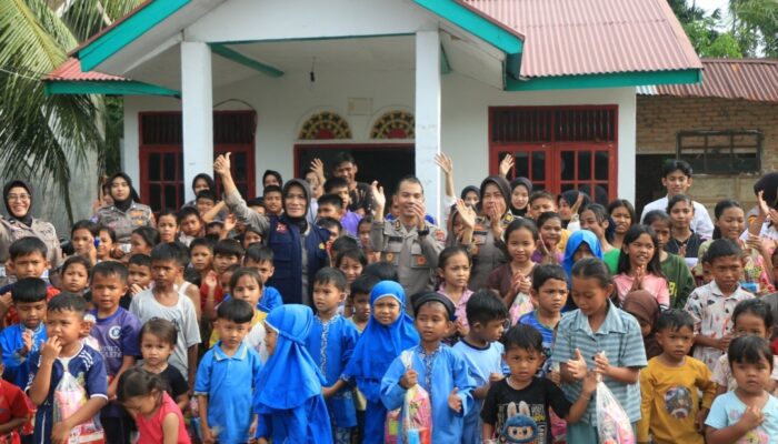 Biro SDM Polda Sumbar Beri Trauma Healing Pada Anak Padang Sarai