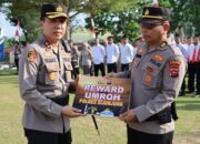 Kapolres Sijunjung Beri Reward Umroh Kepada Personel Berprestasi