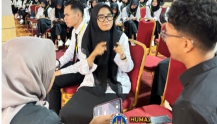 Anggia, Mahasiswa Tuli UNP yang Semangat Menapaki Jalan Mimpi