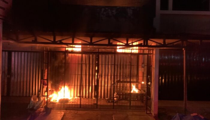 Kebakaran Ruko di Jalan Garuda Padang Tewaskan Satu Orang