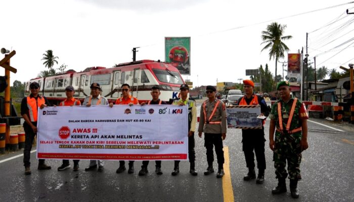 KAI Sumbar Sosialisasi Disiplin di Perlintasan Sebidang KA