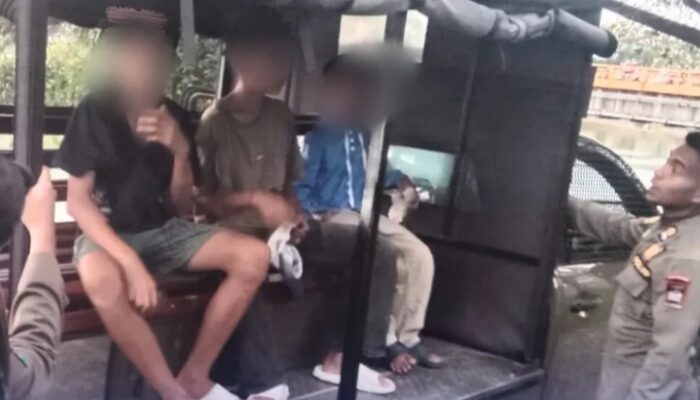 Tiga Anak Terjaring Razia Satpol PP Padang Saat Asyik Menghirup Lem