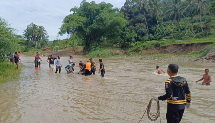 Pria 60 Tahun Hanyut di Sungai Batang Ombilin Ditemukan Meninggal