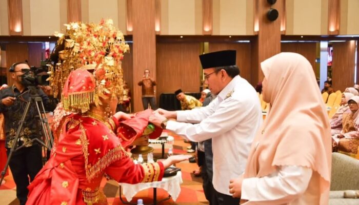 Wawako Padang Puji Pendidikan Karakter di SMK–SMAK Padang
