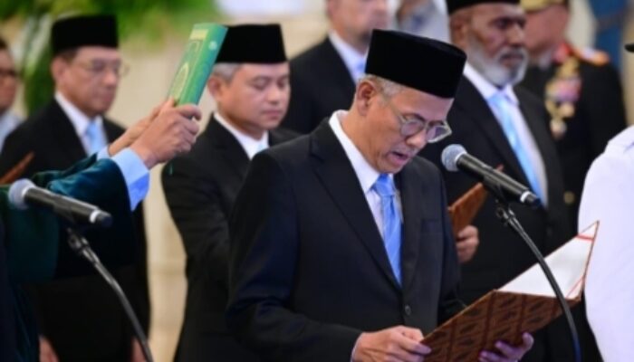 Prabowo Saksikan Pelantikan Dewan Komisioner LPS di Istana